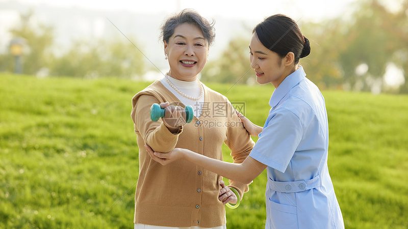 智慧居家养老加盟方案：揭秘行业趋势与成功关键**
