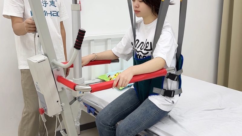 智能养老院设备凭什么比普通养老设备贵几倍