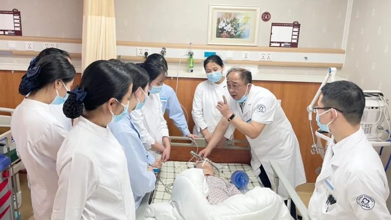 高端医养结合：定制化服务，关爱失能老人的温馨港湾**