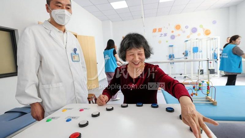 智慧养老看护摄像头：守护家的每一刻