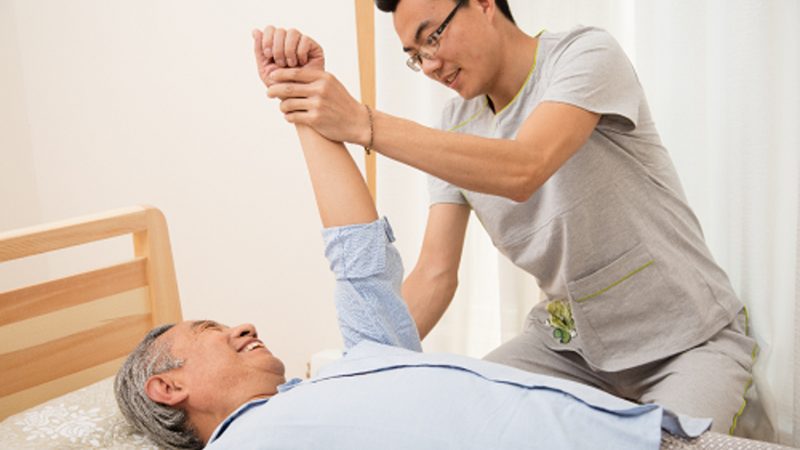 老年助餐点选址，如何兼顾便捷与安全？**